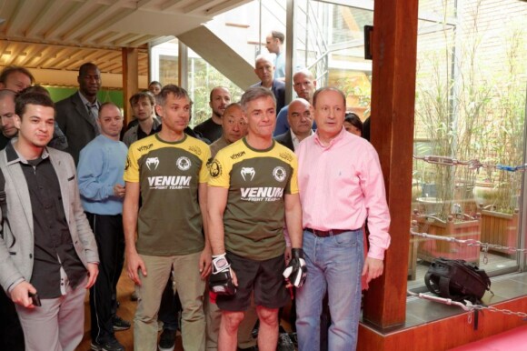 EXCLU : Paul Belmondo et Cyril Viguier avant la montée sur le ring de Cyril au club Enjoy Sport de Daniel Rennesson dans le 19 ème arrondissement de Paris