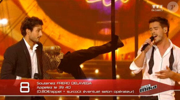 Les Frero Delavega chantent Sympathique dans The Voice 3 sur TF1, le samedi 12 avril 2014