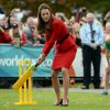 Le duc et la duchesse de Cambridge ont pris part le 14 avril 2014 à un événement pour la promotion de la Coupe du monde de cricket 2015, à Christchurch, en Nouvelle-Zélande, au 8e jour de leur tournée officielle.