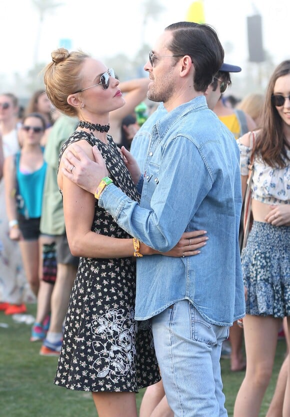 Kate Bosworth (en Carven) et son mari Michael Polish lors du premier week-end du festival de Coachella. Avril 2014.