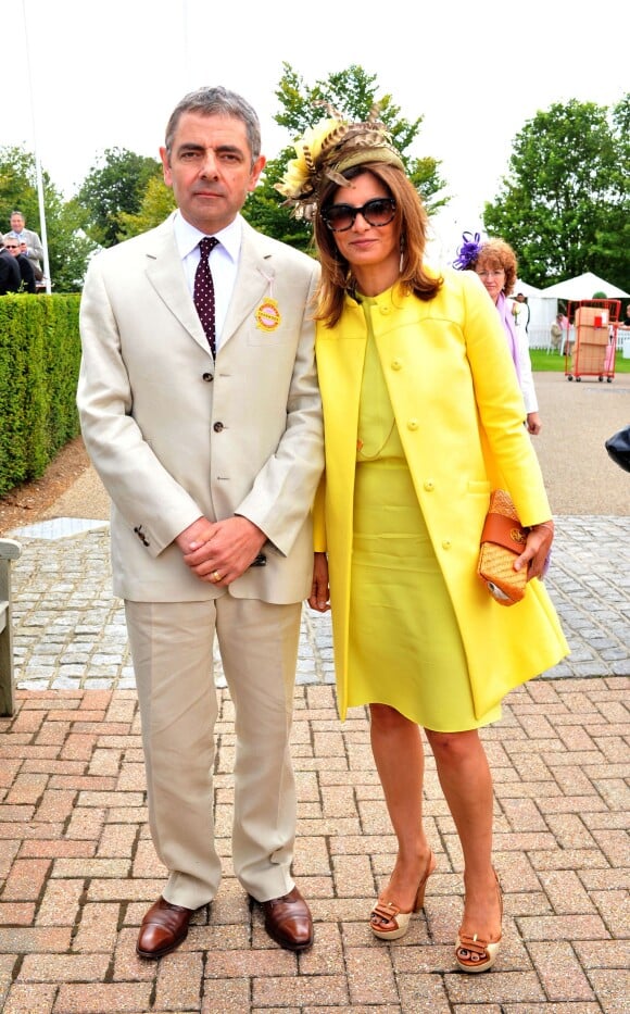 Rowan Atkinson et sa femme Sunetra à Chichester le 2 août 2012. 