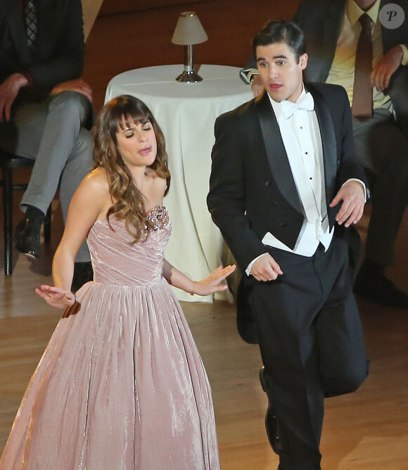 Lea Michele et Darren Criss sur le tournage de la série "Glee" à Walt Disney Concert Hall à Los Angeles, le 27 mars 2014