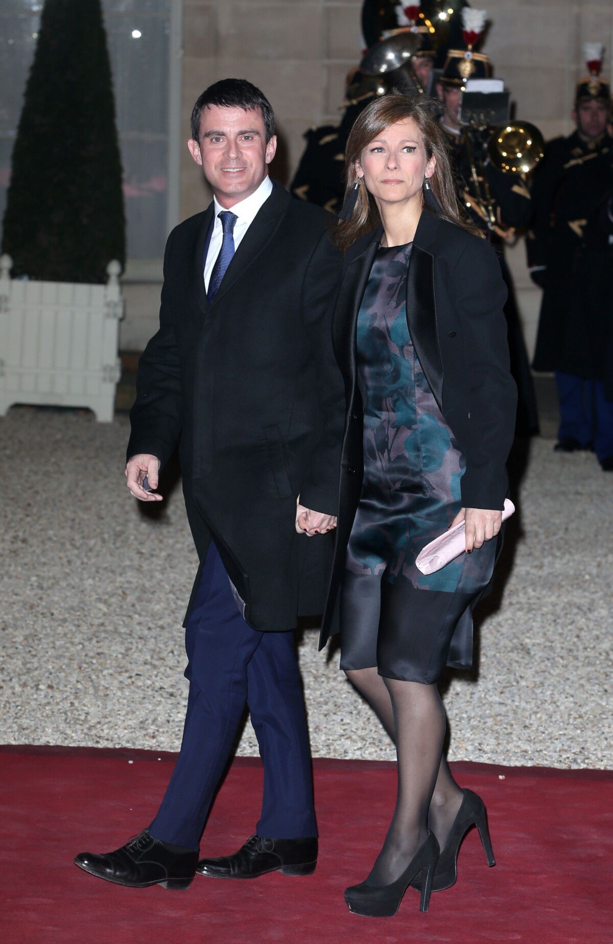 Photo Manuel Valls et sa femme Anne Gravoin arrivant au dîner d'état