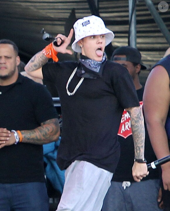 Justin Bieber fait une apparition surprise lors du Festival de musique de Coachella, le 13 avril 2014. 
