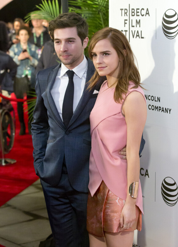 Roberto Aguire, Emma Watson à la première du film Boulevard au Festival de Tribeca 2014 à New York, le 20 avril 2014.