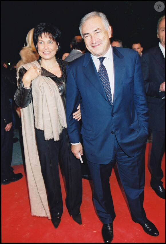 Domnique Strauss-Kahn et Anne Sinclair à Paris le 18 octobre 2001. 