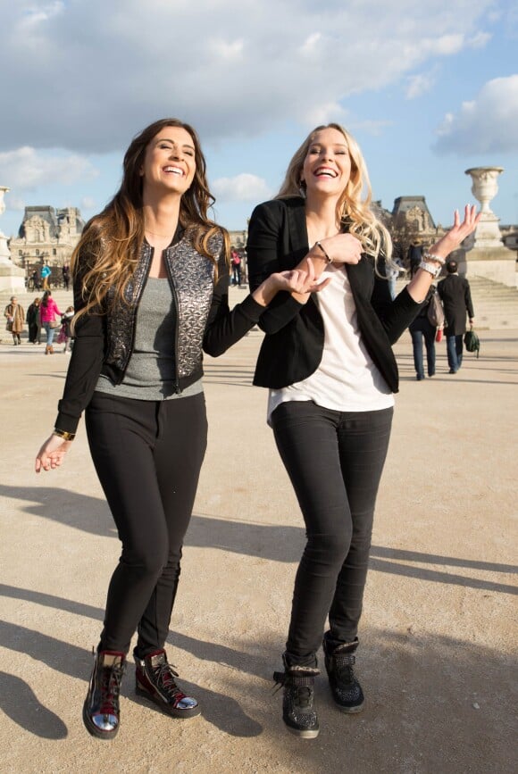 Exclusif - Rencontre avec Martika et Louise (Bachelor 2014) dans un jardin à Paris, le 11 mars 2014.