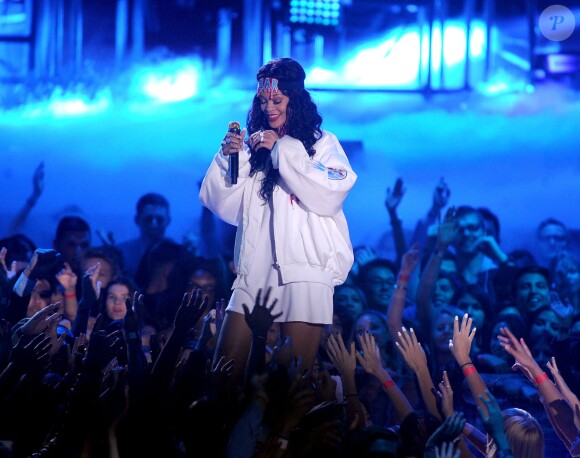 Rihanna sur la scène du Nokia Theater lors des MTV Movie Awards 2014. Los Angeles, le 13 avril 2014.
