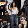 Rihanna assiste au match entre les Brooklyn Nets et les Toronto Raptors au Barclays Center. Brooklyn, le 25 avril 2014.