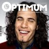 Edinson Cavani en couverture de L'Optimum dans son édition du mois de mai 2014 spécial PSG avec onze unes différentes