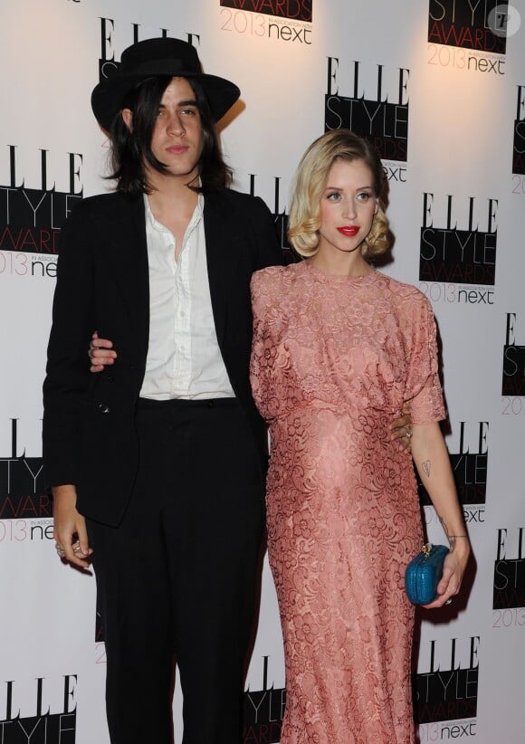 Peaches Geldof, enceinte, et son mari Thomas Cohen à Londres, le 11 février 2013. 