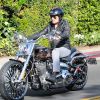 Johnny Hallyday sur sa moto à Brentwood, le 23 avril 2014.