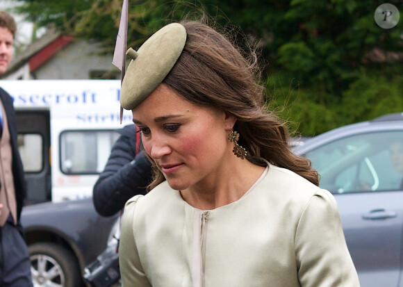 Pippa Middleton au mariage de Rowena Macrae, sa très bonne amie depuis l'école de cuisine The Grange, et Julian Osborne, qui a eu lieu à Pertshire, en Ecosse, le 26 avril 2014.