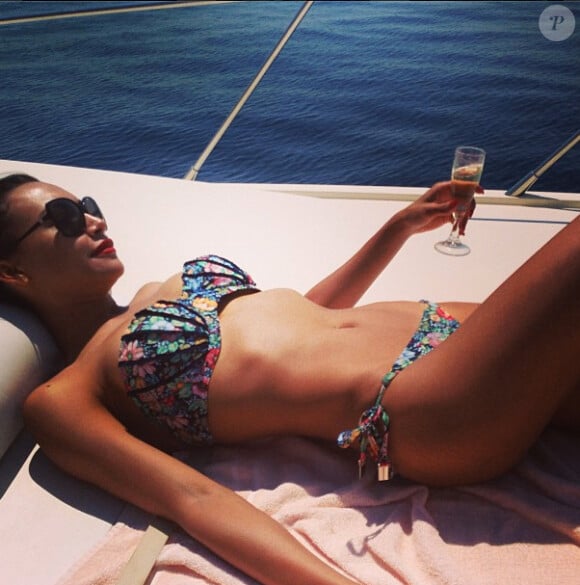 Naya Rivera, sublime en maillot de bain sur un yacht en juillet 2013