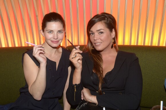 Delphine Chanéac et Lola Dewaere à la soirée de lancement de la vapoteuse électronique Gleenway à l'hôtel O à Paris, le 6 mai 2014.