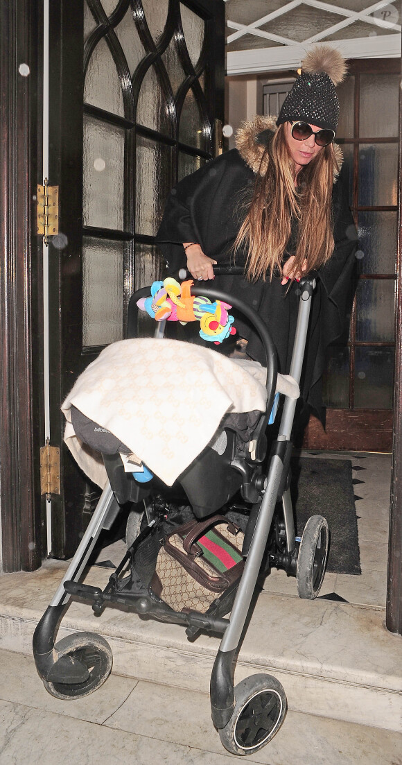 Katie Price à Londres avec son bébé le 27 janvier 2014