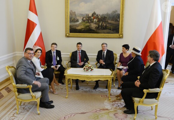 Le prince Frederik et la princesse Mary de Danemark ont débuté le 12 mai 2014 à Varsovie une visite de deux jours en Pologne, reçus par le président Bronislaw Komorowski et son épouse Anna.