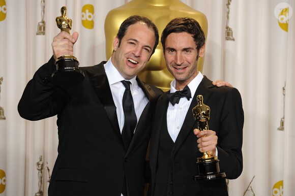 Malik Bendjelloul et Simon Chinn aux Oscars 2013.