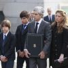 Adolfo Suarez Illana avec son épouse Isabel et leurs fils Adolfo et Pablo lors d'une cérémonie en hommage à son père Adolfo Suarez suite à sa mort, le 24 mars 2014