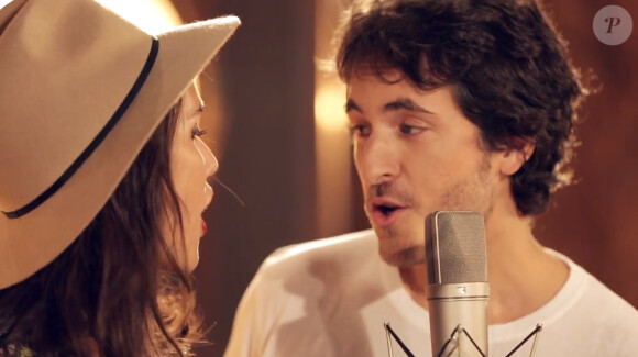 Joyce Jonthan et Brice Conrad - image du clip Désir Désir - extrait de l'album Les enfants du Top 50, attendu le 13 octobre 2014.