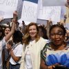 Valérie Trierweiler lors du nouveau rassemblement place du Trocadéro à Paris, le 17 mai 2014 pour réclamer la libération des 223 lycéennes enlevées par le groupe islamiste Boko Haram au Nigéria.