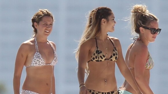Ashley Tisdale et Vanessa Hudgens : Fête en bikini sexy sous un soleil brûlant