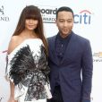  John Legend et Chrissy Teigen sur le tapis rouge des Billboard Music Awards &agrave; Las Vegas, le 18 mai 2014. 