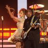 Jennifer Lopez et Randy Jackson lors de la finale de la saison 13 d'"American Idol" au Nokia Theatre de Los Angeles, le 21 mai 2014.