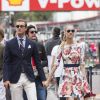 Pierre Casiraghi et Beatrice Borromeo se promenant dans les coulisses du Grand Prix de Monaco de F1, le 25 mai 2014