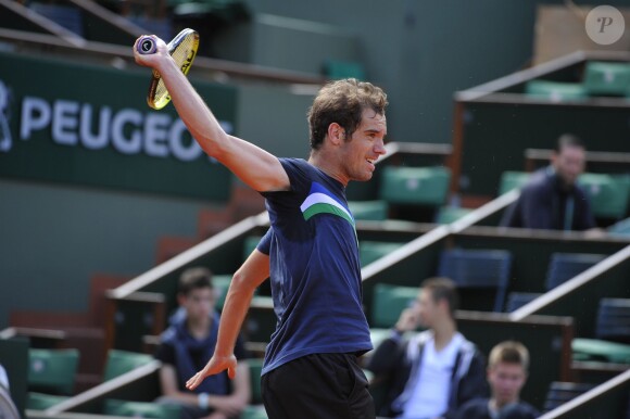 Richard Gasquet s'entraîne à Roland-Garros à Paris le 23 mai 2014.