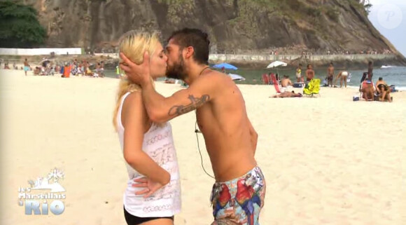 Après une grosse dispute Charlotte et Paga se remettent ensemble - "Les Marseillais à Rio" sur W9. Episode du 28 mai 2014.