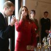 Kate Middleton et le prince William, connus comme la comtesse et le comte de Strathearn en Ecosse, n'ont pas pu résister à une dégustation de whisky lors de leur visite à la distillerie The Famous Grouse, à Crieff, le 29 mai 2014