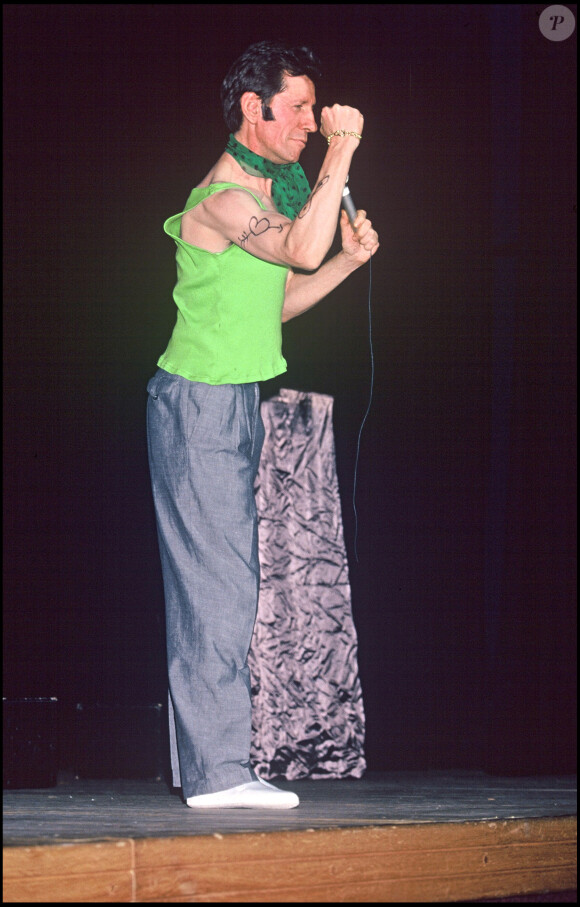 Pierre Péchin sur scène en 1996. 