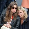 Michèle Laroque et sa fille Oriane à Roland-Garros lors du cinquième jour des Internationaux de France à Paris le 29 mai 2014