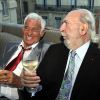 Jean Paul Belmondo et Jean Pierre Marielle participent à la soirée de Gala caritative au profit de l'association "Des Cantines Scolaires pour les Enfants du Sahel" à Cannes au Five Seas Hotel, le 31 mai 2014.