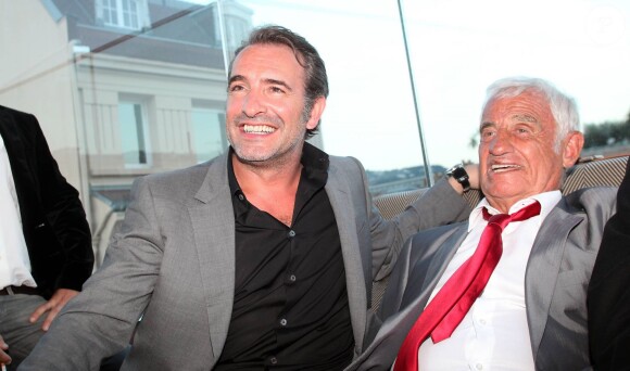 Exclusif - Jean Dujardin, Jean-Paul Belmondo - Soirée de Gala caritative au profit de l'association "Des Cantines Scolaires pour les Enfants du Sahel" à Cannes au Five Seas Hotel, le 31 mai 2014. 
