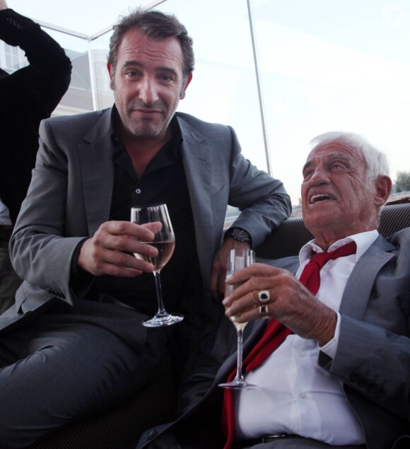 Exclusif - Jean Dujardin, Jean-Paul Belmondo - Soirée de Gala caritative au profit de l'association "Des Cantines Scolaires pour les Enfants du Sahel" à Cannes au Five Seas Hotel, le 31 mai 2014. 