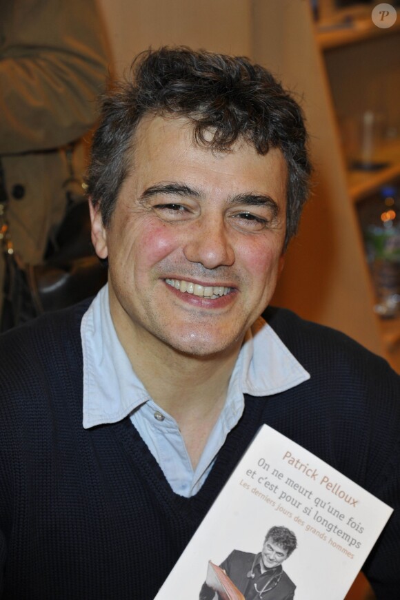 Patrick Pelloux - 33e édition du Salon du livre à la porte de Versailles à Paris le 24 mars 2013.
