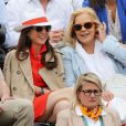 Elsa Zylberstein et Sylvie Vartan   au tournoi de Roland-Garros à Paris, le 1er juin 2014.  