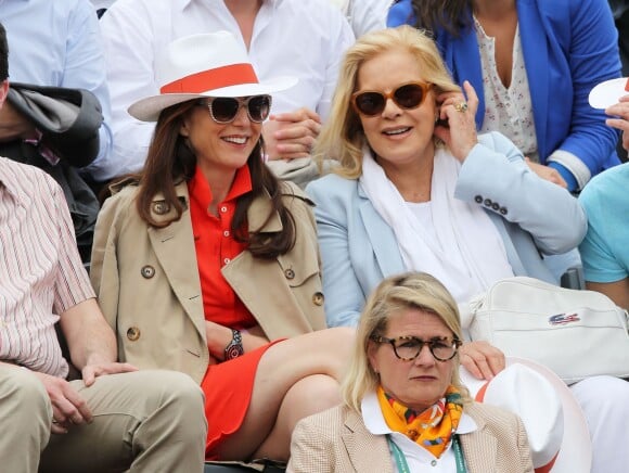 Elsa Zylberstein et Sylvie Vartan  au tournoi de Roland-Garros à Paris, le 1er juin 2014. 
