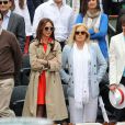 Elsa Zylberstein et Sylvie Vartan   au tournoi de Roland-Garros à Paris, le 1er juin 2014.  