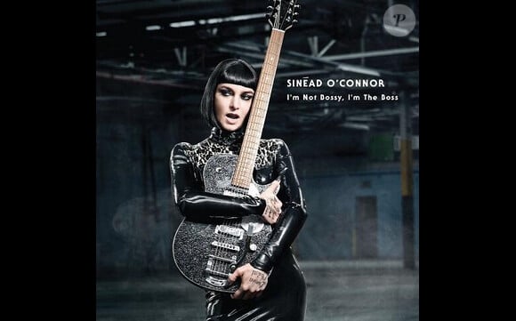 Sinéad O'Connor méconnaissable sur la pochette de son 10e album, "I'm Not Bossy, I'm the Boss", dévoilée le 2 juin 2014.