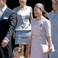  La princesse Victoria de Suède, marraine, et sa fille la princesse Estelle étaient radieuses pour le baptême de la princesse Leonore de Suède, fille de la princesse Madeleine et de Christopher O'Neill, le 8 juin 2014 en la chapelle du palais Drottningholm à Stockholm. 