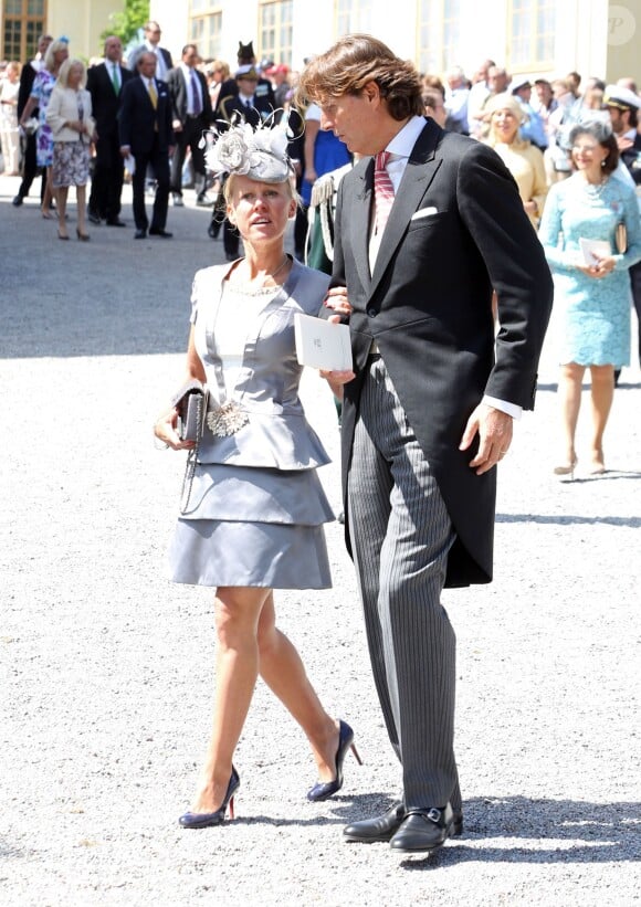 Alice Bamford et le comte Ernst Abensperg und Traun, marraine et parrain, au baptême de la princesse Leonore de Suède, fille de la princesse Madeleine et de Christopher O'Neill, le 8 juin 2014 en la chapelle du palais Drottningholm à Stockholm.
