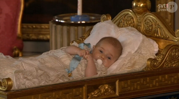 Image du baptême de la princesse Leonore de Suède, fille de la princesse Madeleine et de Christopher O'Neill, le 8 juin 2014 en la chapelle du palais Drottningholm à Stockholm. Une cérémonie retransmise en direct par la chaîne SVT1.