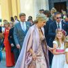 La reine Maxima des Pays-Bas et sa fille la princesse Ariane au mariage de Juan Zorreguieta et Andrea Wolf, le 7 juin 2014 à l'église Servite de Vienne, en Autriche.