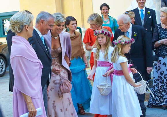 La reine Maxima des Pays-Bas, la princesse Alexia et la princesse Ariane lors du mariage de Juan Zorreguieta et Andrea Wolf, le 7 juin 2014 à l'église Servite de Vienne, en Autriche.