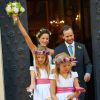 Juan Zorreguieta et Andrea Wolf quittent l'église Servite de Vienne, en Autriche, lors de leur mariage, précédés par les princesses Ariane et Alexia des Pays-Bas, le 7 juin 2014.