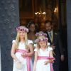 Juan Zorreguieta et Andrea Wolf quittent l'église Servite de Vienne, en Autriche, lors de leur mariage religieux, précédés par les princesses Catharina-Amalia et Ariane des Pays-Bas, le 7 juin 2014.