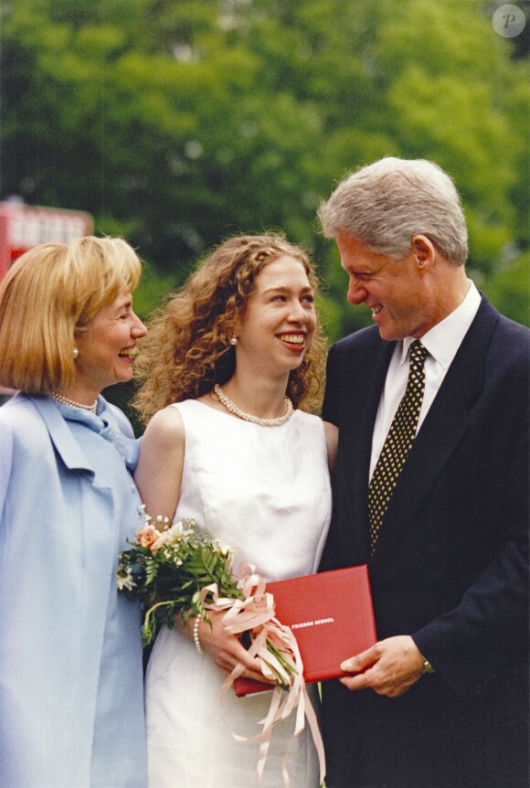 Bill et Hillary Clinton avec leur fille Chelsea à Washington, le 6 juin 1997.